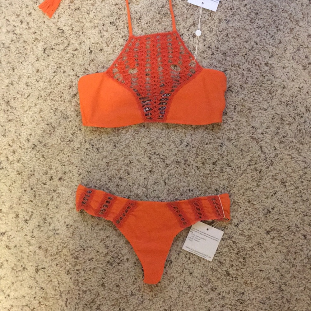 Acacia bikini NWT